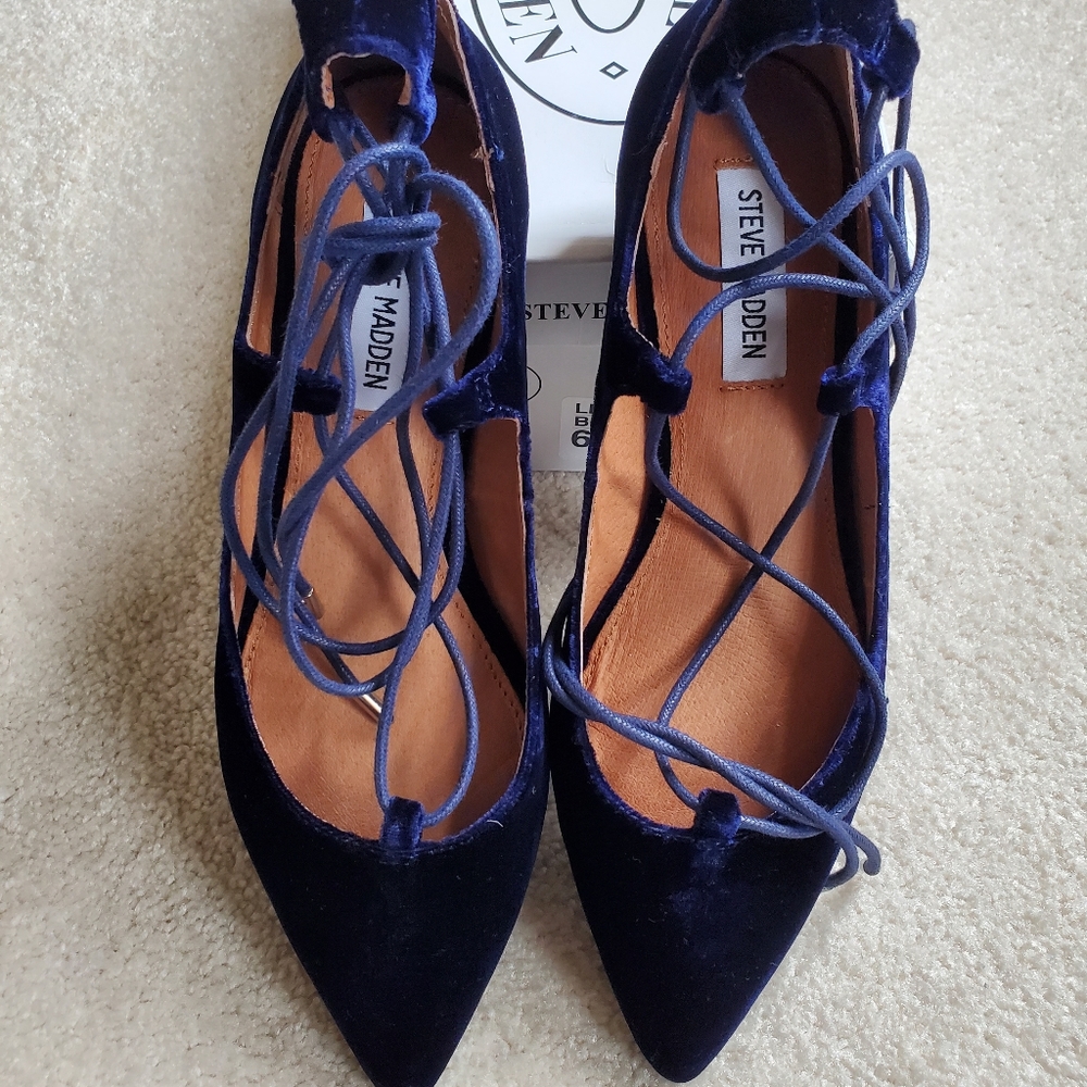 Brand New Steve Madden Lecrew Blue Velvet 6.5